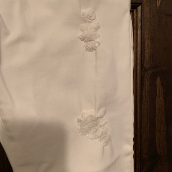 Cabi High Slim White Distressed Jeans - Picture 2 of 4